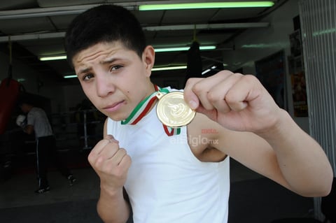 El boxeador lagunero que tenía marca invicta de 15 triunfos, 11 por nocaut, falleció en Torreón después de varios días de hospitalización.