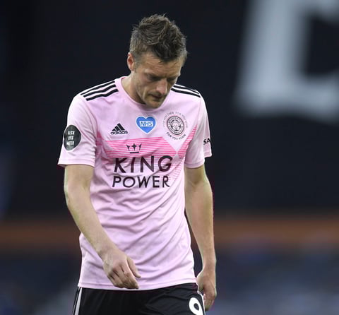 Leicester City y Chelsea pierden y complican su pase a Champions League en Inglaterra