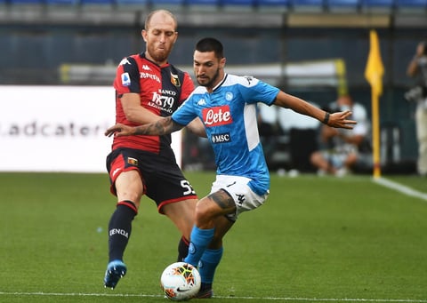 Hirving 'Chucky' Lozano anota y le da el triunfo al Napoli ante el Génova en la Serie A