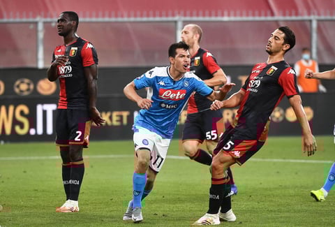 Hirving 'Chucky' Lozano anota y le da el triunfo al Napoli ante el Génova en la Serie A