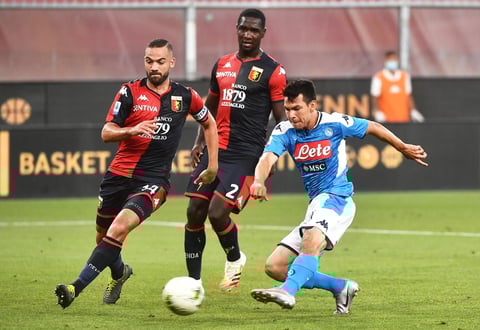 Hirving 'Chucky' Lozano anota y le da el triunfo al Napoli ante el Génova en la Serie A
