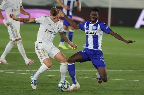 Real Madrid gana y se acerca al campeonato en La Liga