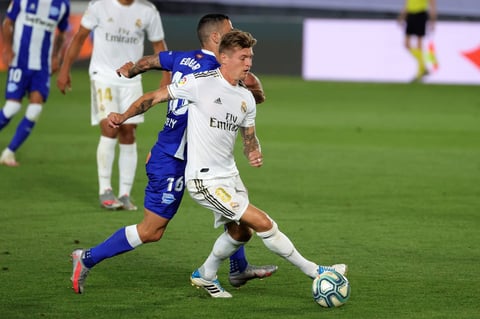 Real Madrid gana y se acerca al campeonato en La Liga