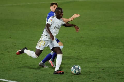 Real Madrid gana y se acerca al campeonato en La Liga