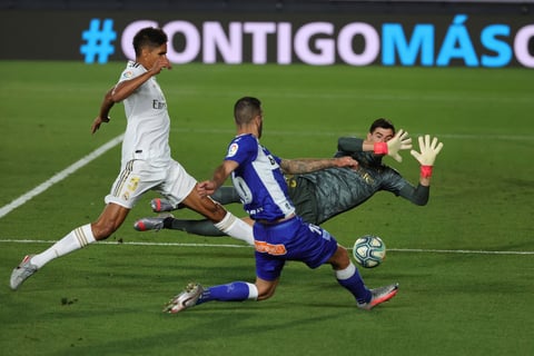 Real Madrid gana y se acerca al campeonato en La Liga