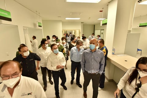 Ponen en marcha nuevo hospital para atención COVID-19 en Gómez Palacio


 Ponen en marcha nuevo hospital para atención COVID-19 en Gómez Palacio
