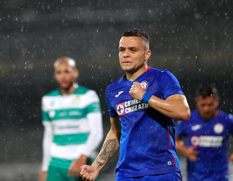 Santos debuta con derrota frente a Cruz Azul