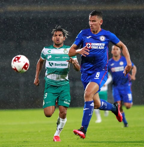 Santos debuta con derrota frente a Cruz Azul