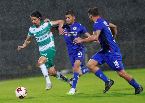Santos debuta con derrota frente a Cruz Azul
