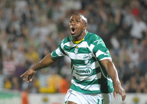 El jugador se convirtió en un ídolo de la afición de Santos Laguna 