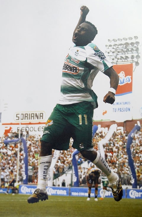 El jugador se convirtió en un ídolo de la afición de Santos Laguna 