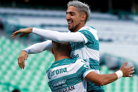 Santos Laguna consigue su primer triunfo en el Guard1anes 2020 ante Chivas