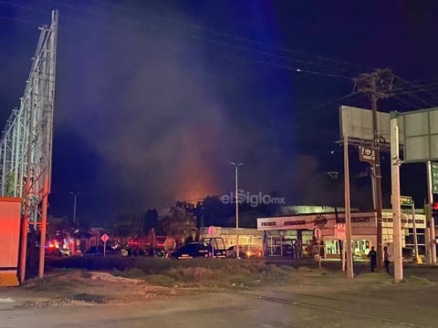 Incendio en parque industrial 