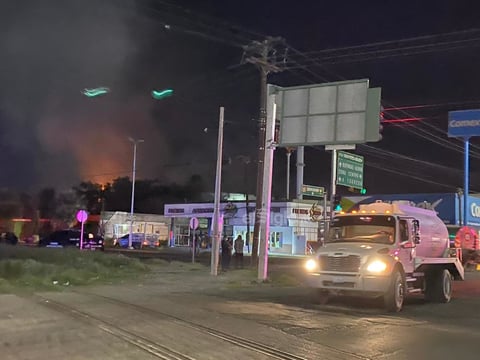 Incendio en parque industrial 