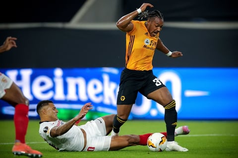 Raúl Jiménez y los Wolves son eliminados de la Europa League por el Sevilla