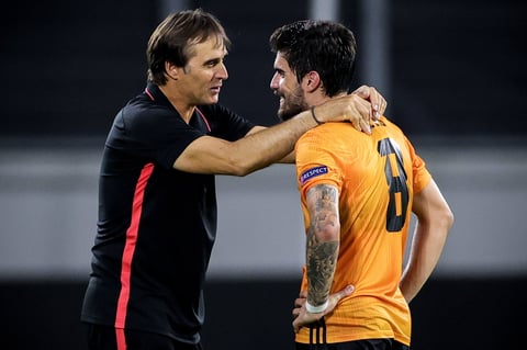 Raúl Jiménez y los Wolves son eliminados de la Europa League por el Sevilla