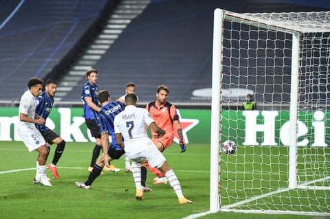 PSG derrota al Atalanta para instalarse en las semifinales de la Champions