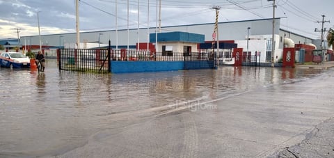 Fuerte chubasco sorprende a la región lagunera