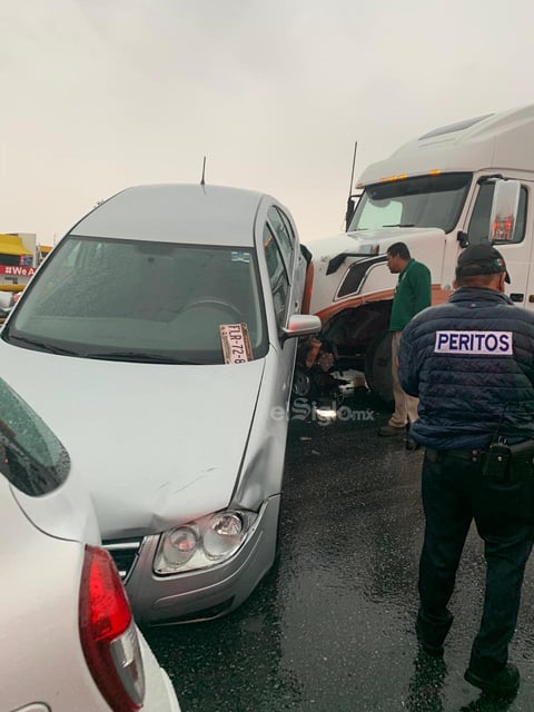 Se registra aparatosa carambola en periférico de Torreón