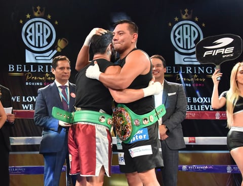 Cristian Mijares y 'Kochulito' Montiel realizan pelea de exhibición