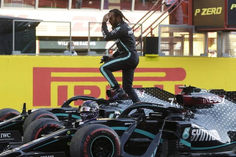 Gana Hamilton el Gran Premio de la Toscana; 'Checo' Pérez termina en quinto lugar