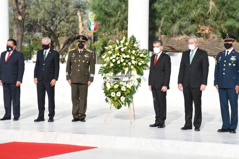 Torreón conmemoró a los Niños Héroes.