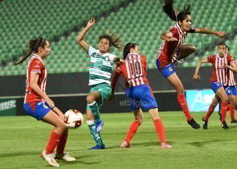 Santos Laguna femenil enfrenta a Chivas