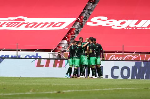 Santos Laguna se impone a los Diablos Rojos