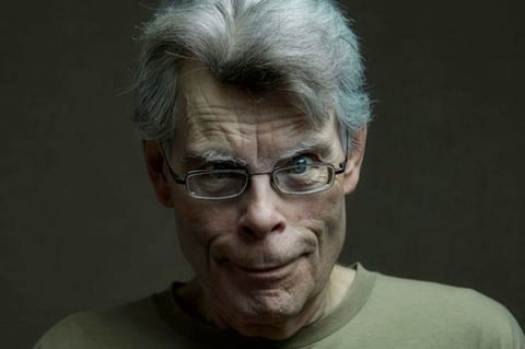 Es un escritor exitoso, con más de más de 100 millones de copias vendidas alrededor del mundo; sus trabajos adaptados al cine han sido dirigidos por cineastas de la talla de John Carpenter, David Cronenberg, Brian De Palma, Stanley Kubrick y Rob Reiner.