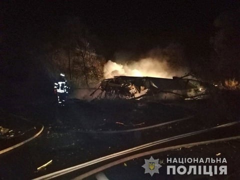 Cae avión militar en Ucrania dejando un saldo de 20 muertos