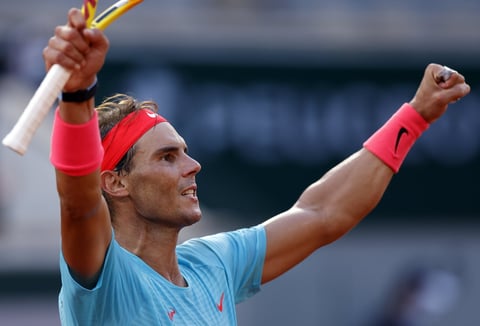Y esta vez, además de acercarse a la hazaña de conquistar un 13er título de Roland Garros, Nadal tendrá la oportunidad de empatar al récord de Roger Federer con 20 títulos de Grand Slam en la rama varonil.