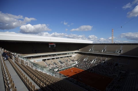 Swiatek, se convierte en la ganadora más joven de Roland Garros desde Monica Seles en 1992 y la primera en hacerlo sin conceder un set desde la belga Justine Henin en 2007.