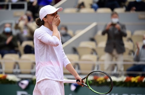 Lo tuvo en su mano en el noveno juego, con su servicio para anotárselo, pero la estadounidense levantó una bola de set y alargó el duelo. Un juego más, porque al resto se anotó la manga la polaca.
