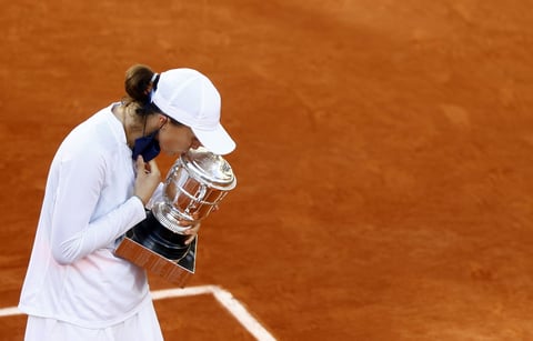 Además de ganar en la final a la ganadora de Australia, la polaca venció en su camino a la finalista del año pasado, la checa Marketa Vondrousova, y a la cabeza de serie número 1, la rumana Simona Halep.