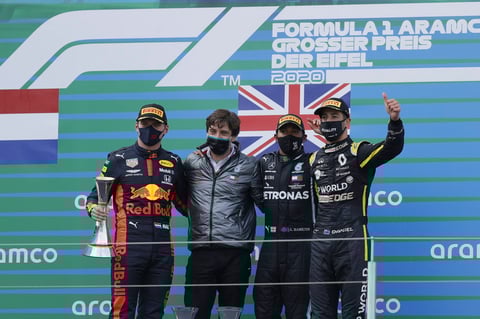 Hamilton gana el GP de Eifel; iguala en triunfos en F1 a Schumacher