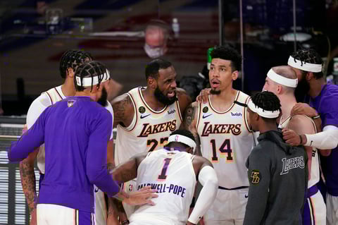 Vencen Lakers 106-93 a Heat de Miami en Finales de NBA