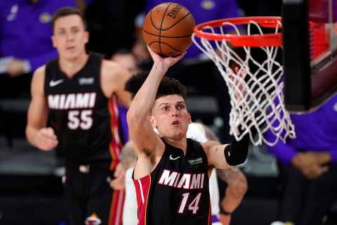Vencen Lakers 106-93 a Heat de Miami en Finales de NBA