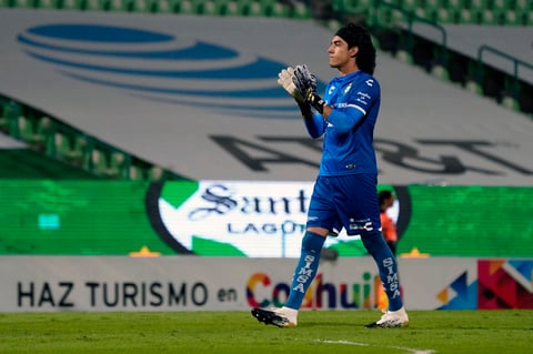 En la parte inicial Jonathan Orozco fue pieza fundamental para evitar más goles albiverdes, al sacar al menos un par de balones fuera de su arco, que amenazaban con introducirse.