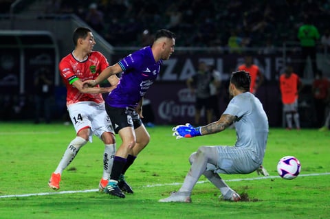 Tomás Boy tuvo un regreso soñado tras dirigir su primer duelo con el equipo sinaloense 