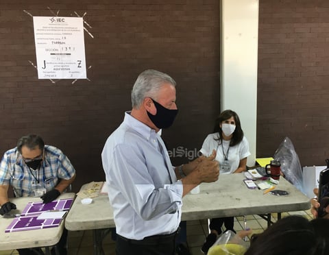 Jorge Zermeño participa en proceso electoral.