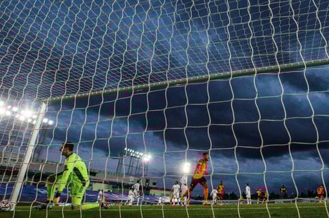 El Shakhtar Donetsk hizo buena su amplia ventaja de tres goles en la primera mitad 