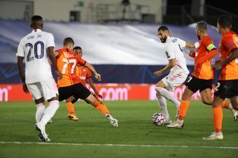 El Shakhtar Donetsk hizo buena su amplia ventaja de tres goles en la primera mitad 