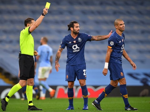 Porto y el 'Tecatito' Corona caen ante el Manchester City en Champions League