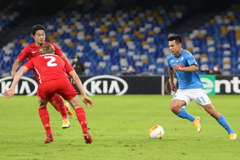AZ Alkmaar salió con los tres puntos del estadio de San Paolo 