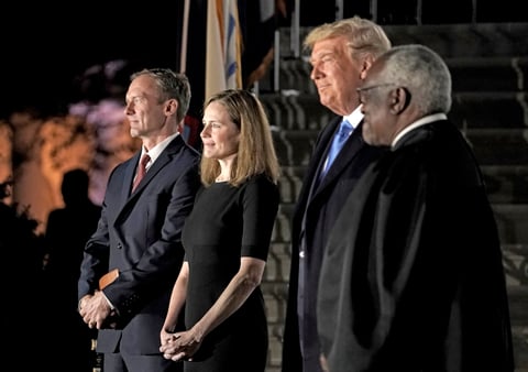 Amy Coney Barrett asume como jueza en la Corte Suprema de EUA