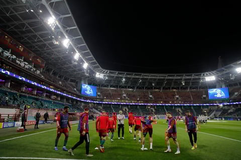 Tardó un cuarto de hora el desperezarse el campeón de Europa. Los rusos dejaron pensar a Tolisso y éste le dio un pase medido a su compatriota Pavard, que de primeras centró al área y allí Goretzka marcó de cabeza. (min.13)