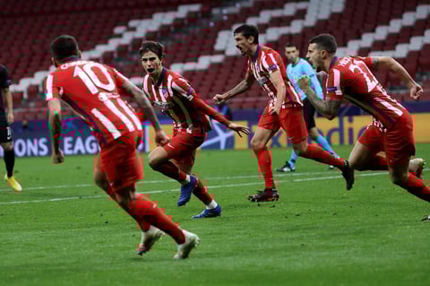 No extrañó el triunfo este martes del conjunto rojiblanco, por todas las ocasiones que dispuso, pero tampoco lo habría hecho el 2-2 sobre el que se movió buena parte del segundo tiempo, entre los altibajos sobre el terreno del bloque dirigido por Diego Simeone, que arregló con dificultades el 4-0 que asumió con demasiado conformismo en la primera jornada por la superioridad del Bayern.