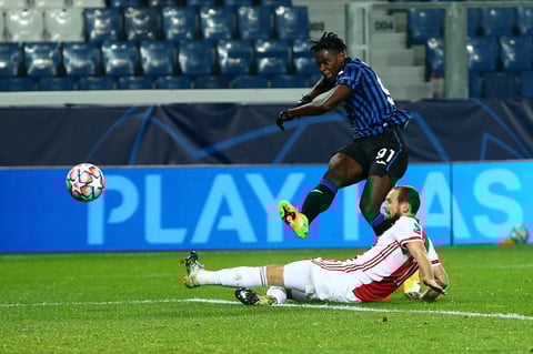 Ajax empata con el Atalanta sin Edson Álvarez en la Champions League