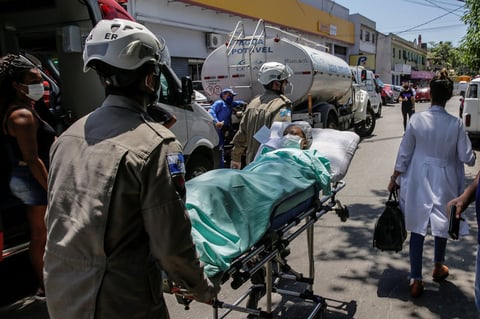 Doscientos pacientes son evacuados por incendio en hospital de Brasil