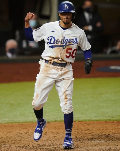 Julio Urías y Víctor González le dan la Serie Mundial a los Dodgers
